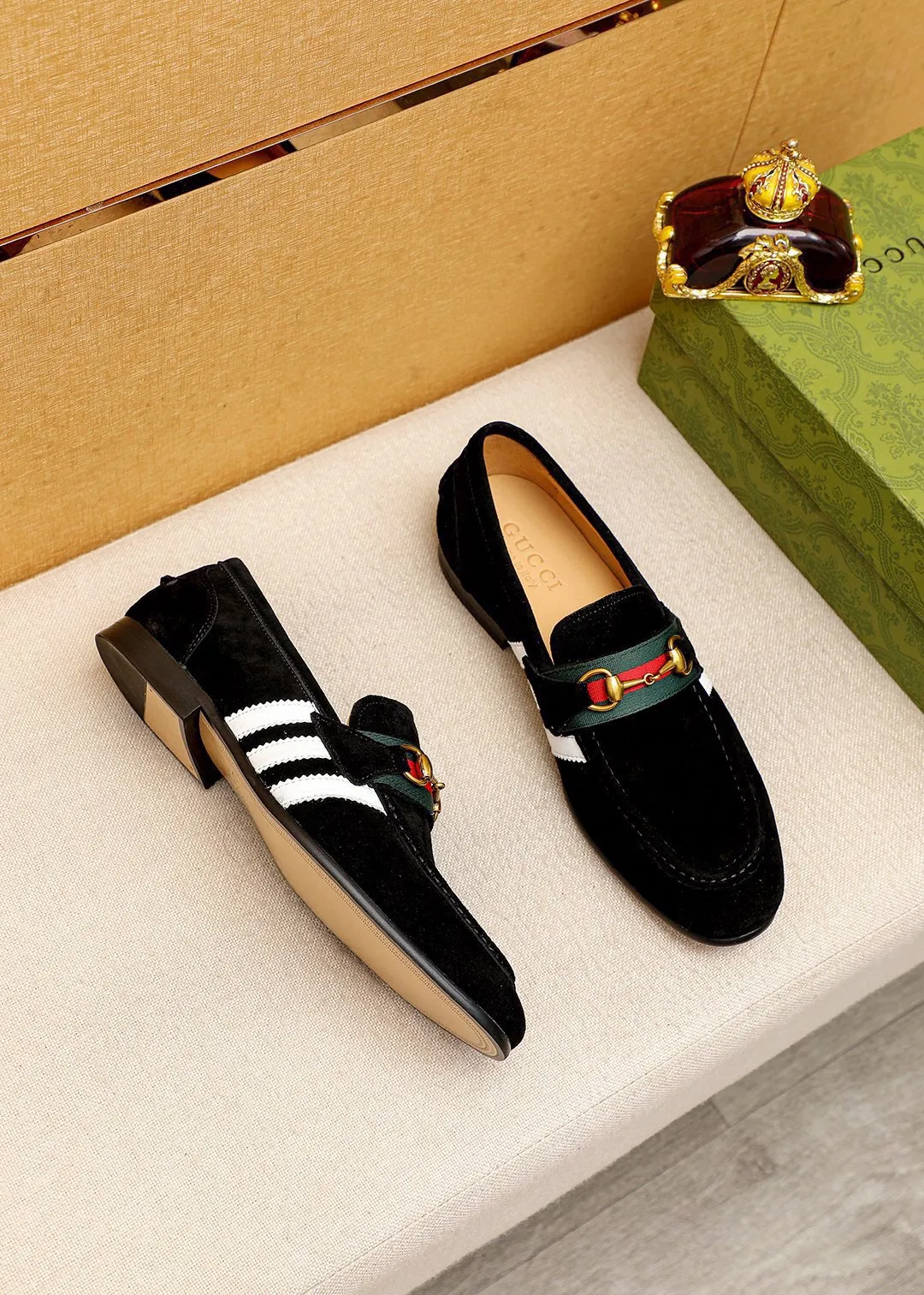Men's shoes 💰480 💐 Product trademark: GUCCI "Gucci" casual leather shoes Regular size: 38-44 (45.46🉑️customized) Product materials: Selected imported first-layer frosted cowhide upper + classic hardware buckle, imported cowhide leather lining. Strong three-dimensional visual effect, original outsole Color: 4⃣️colors available